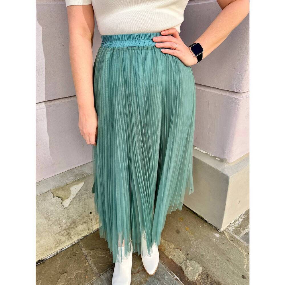 NEW ON BLUE chiffon full pleated elastic waist maxi skirt in green